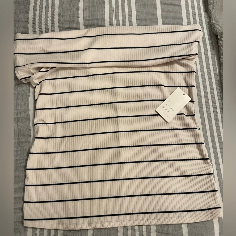 NWT Target A New Day Women’s Slim Fit short sleeve off the shoulder top sz L - Picture 6 of 6